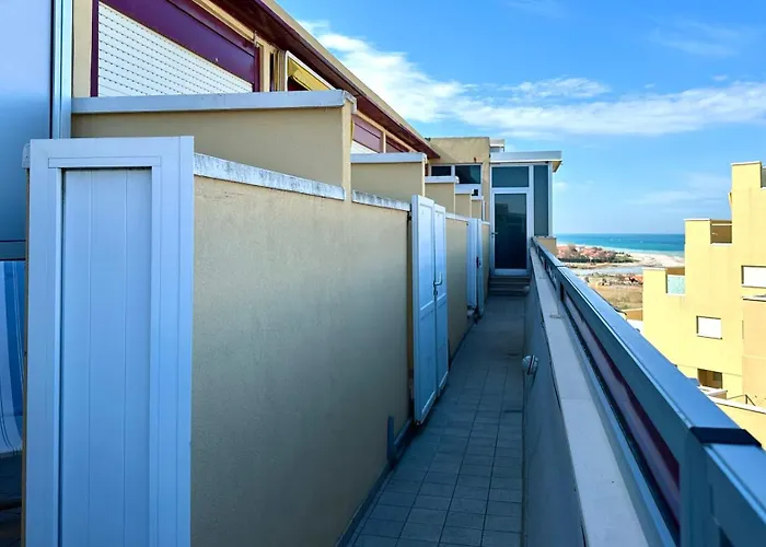 Se054 - Senigallia, Monolocale Fronte Mare Alle'piramidi' * Marotta